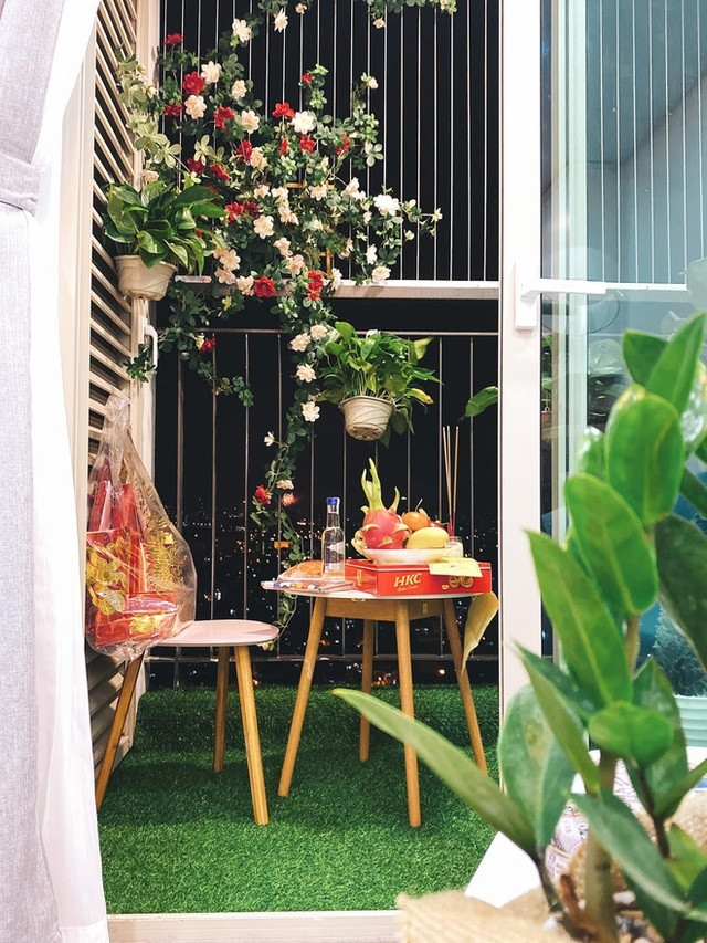 Không chia sẻ nhiều nhưng qua một số hình ảnh có thể thấy căn hộ của Thu Quỳnh ở tầng cao, có view đẹp và một góc ban công thoáng đãng.