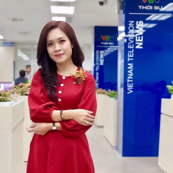  BTV Hoàng Trang là một trong những gương mặt quen thuộc với khán giả truyền hình qua nhiều chương trình như Bữa trưa vui vẻ, Điểm hẹn văn hóa...