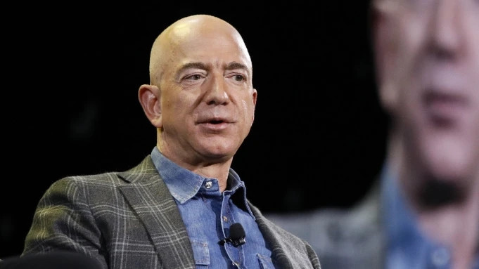 Theo Bryar, Jeff Bezos muốn nhân viên hiểu nhiệm vụ của nhau để giúp họ đoàn kết nếu khủng hoảng không tránh khỏi xảy ra.