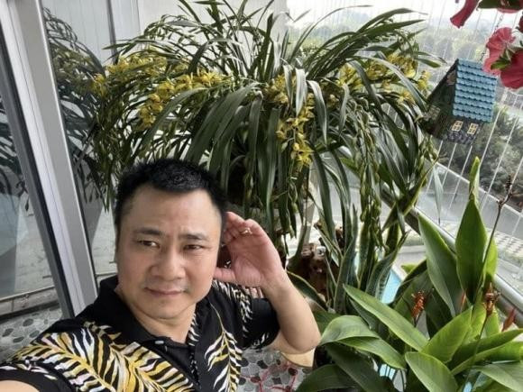 Không chỉ nội thất trong nhà, ban công cũng được vợ chồng Tự Long dành nhiều tâm huyết trang trí.