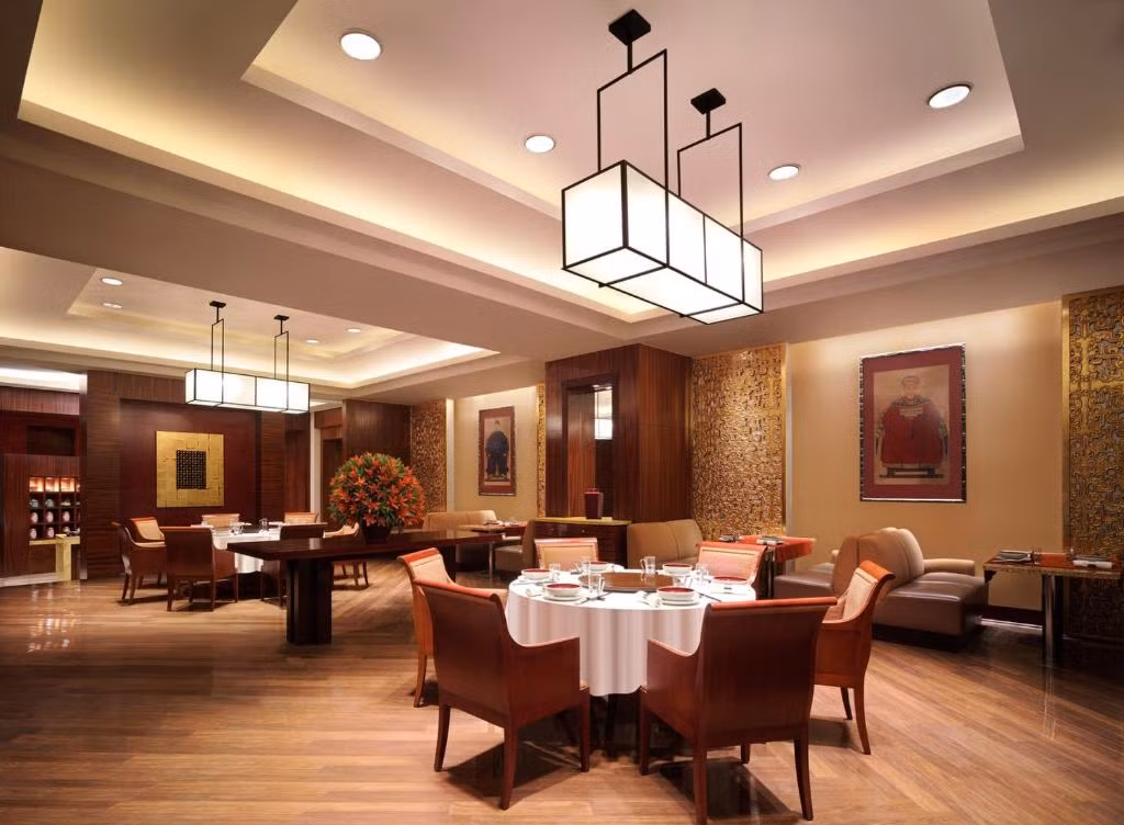 Khách sạn New Coast Manila có khu vực riêng để đội tuyển trao đổi, hội họp chuyên môn. Ảnh: Booking