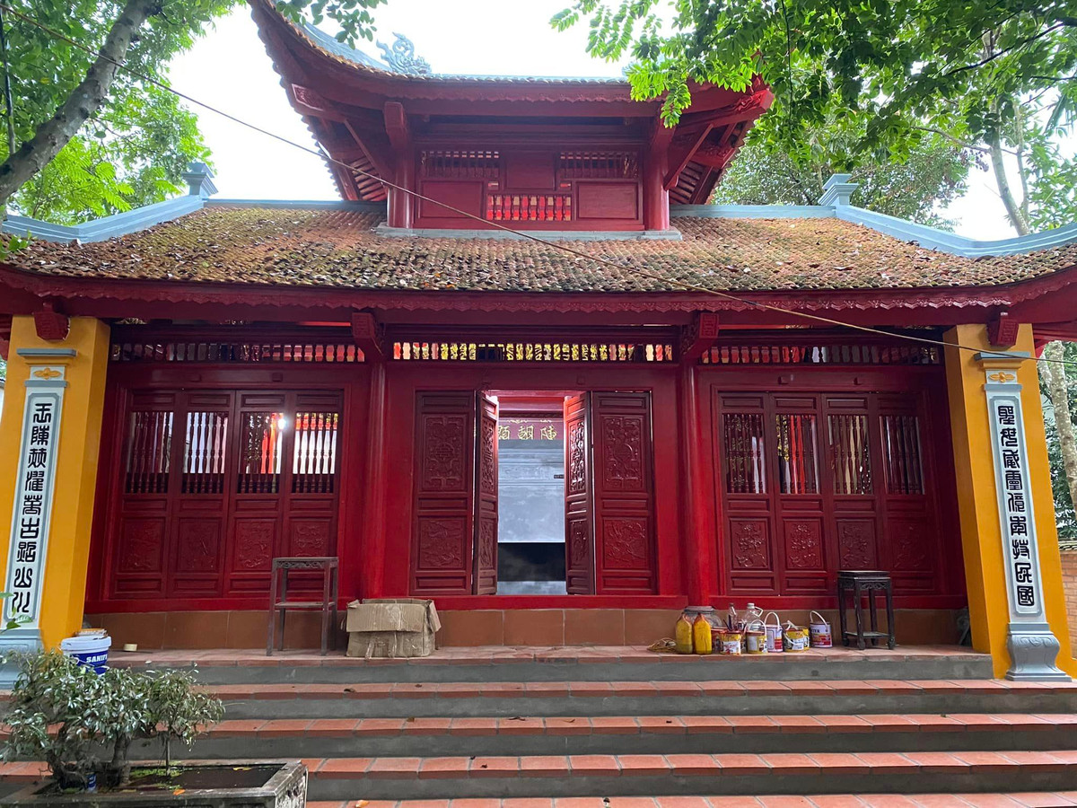 Hiện tại, danh hài Vượng Râu đang cho sửa sang lại Thiên Trường Vọng Phủ. Ảnh: FBNV