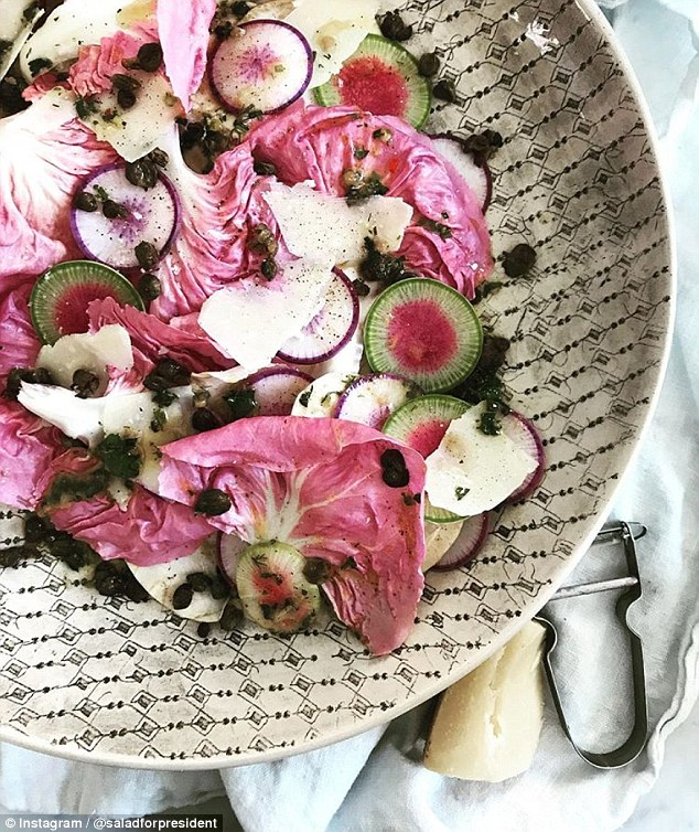 Ngay sau khi xuất hiện, salad rau diếp hồng nhanh chóng trở thành món ăn được yêu thích trên mạng xã hội. Ảnh: Instagram