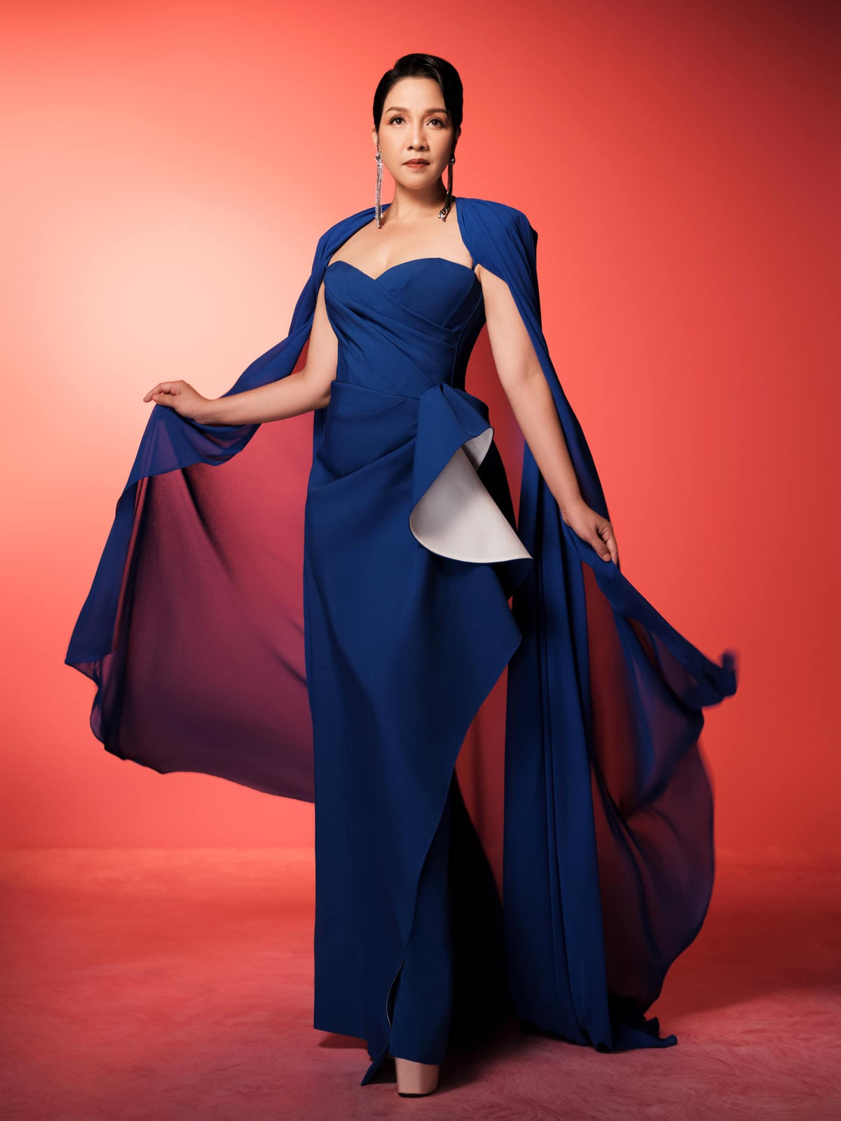 Sau hiệu ứng của Chị Đẹp Đạp Gió Rẽ Sóng 2023, diva Mỹ Linh được nhắc đến nhiều trên mạng xã hội. Ở tuổi 48, Mỹ Linh có cuộc sống viên mãn và đủ đầy cả sự nghiệp lẫn cuộc sống. Ảnh: FBNV