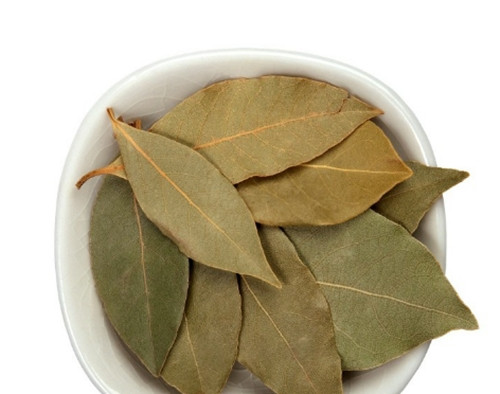 Trong khi đó, tại các siêu thị ở Mỹ, giá lá nguyệt quế dao động từ 1,5-2 triệu đồng/kg. Ảnh: Shopee