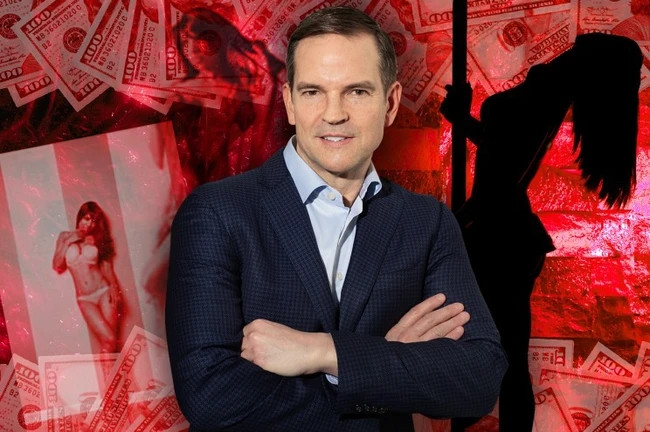 Theo tờ Business Insider, tỷ phú thung lũng Silicon, Michael Goguen bị cáo buộc giữ một "hậu cung" hùng hậu gồm hàng trăm người đẹp để "mây mưa, vui vẻ". Ảnh NY Post