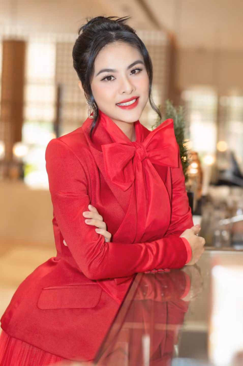 Choang ngop khu sinh thai 50.000m2 cua dien vien Van Trang