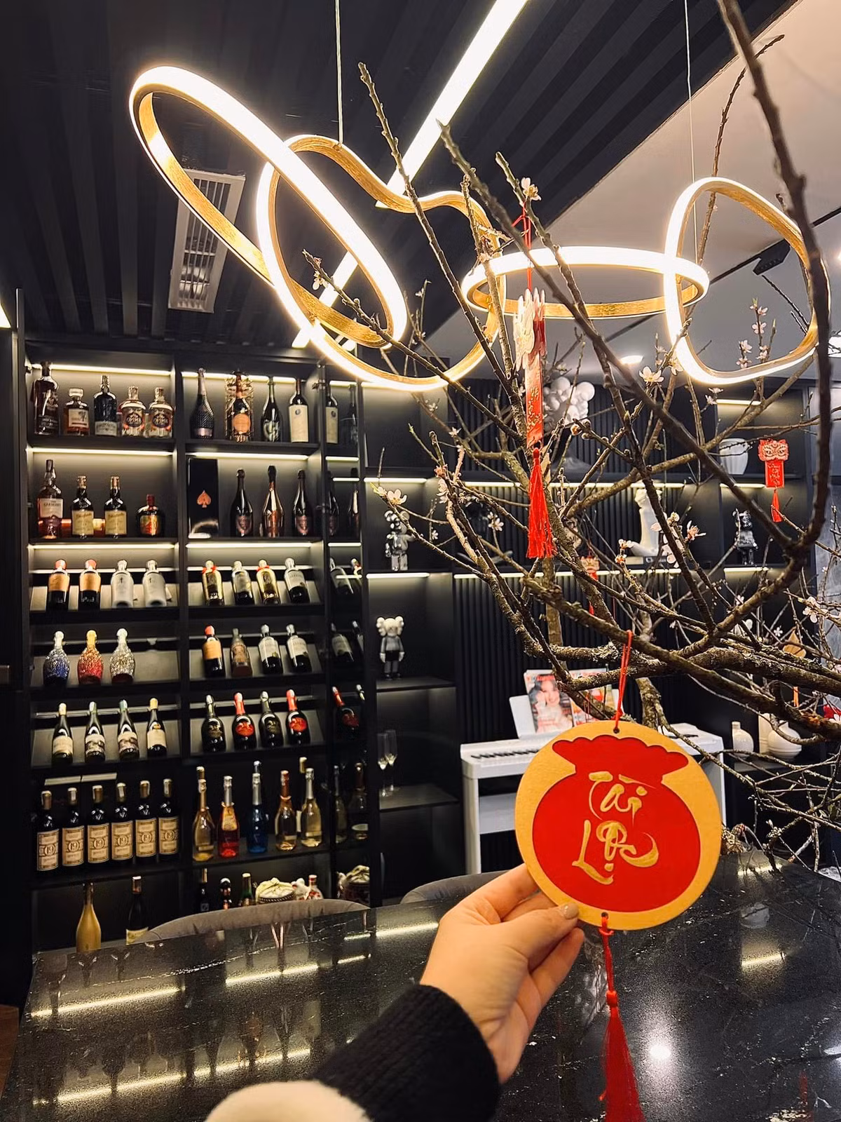 Để tạo không gian thoải mái và tiện nghi, Hải Vân thường tìm hiểu và tham khảo các phong cách thiết kế.