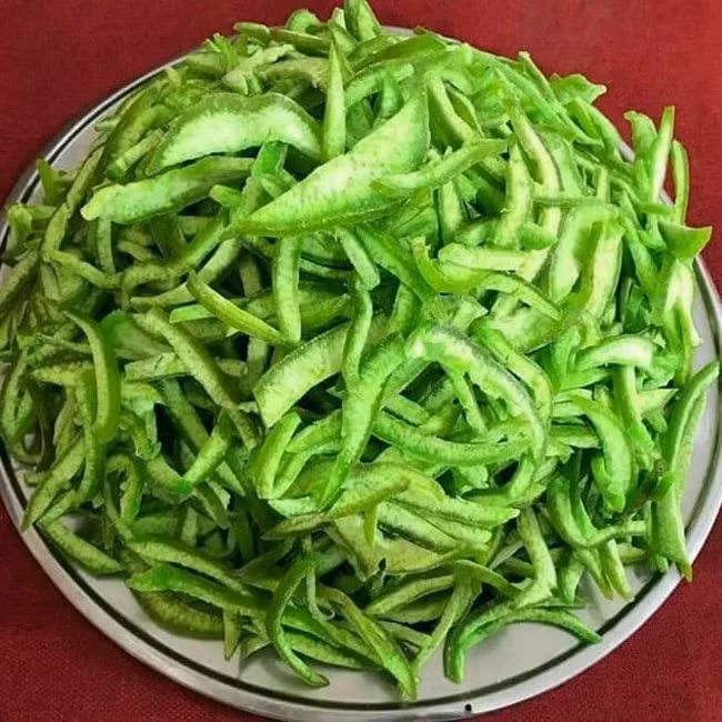 Khi xuất sang Việt Nam, vỏ bưởi Thái Lan có giá lên tới 600.000 đồng/kg. Ảnh: Internet