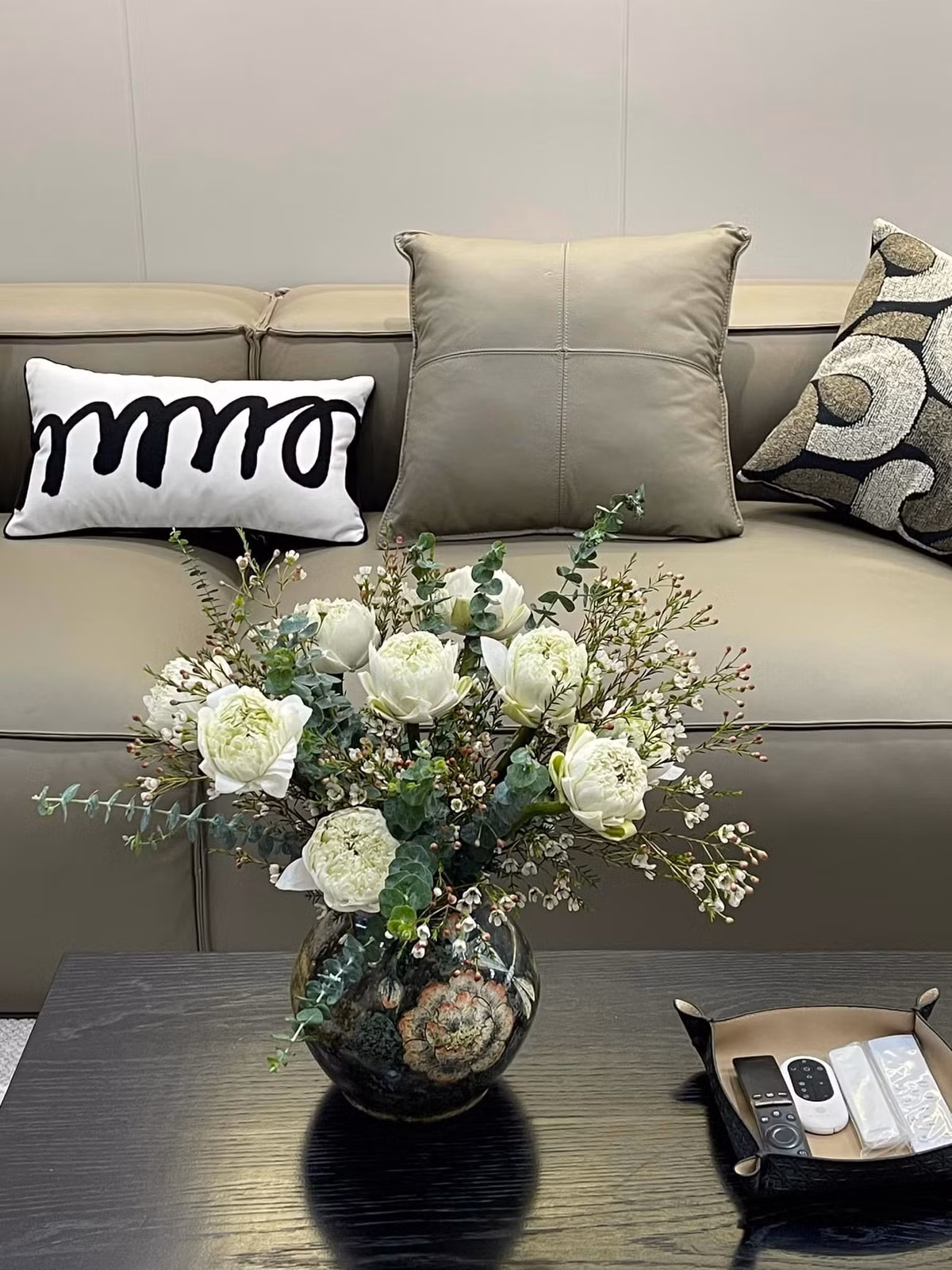 Dù chỉ chia sẻ một vài góc nhỏ của không gian sống nhưng khán giả cũng phần nào thấy được căn nhà của vợ chồng Phan Mạnh Quỳnh khá rộng rãi.