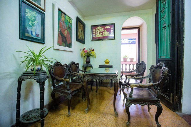 Bên trong ngôi nhà không kém phần xa hoa với nhiều đồ nội thất, trang trí đắt giá. Ảnh: Dân trí