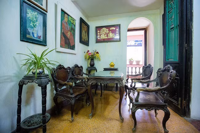 Bên trong ngôi nhà không kém phần xa hoa với nhiều đồ nội thất, trang trí đắt giá. Ảnh: Dân trí