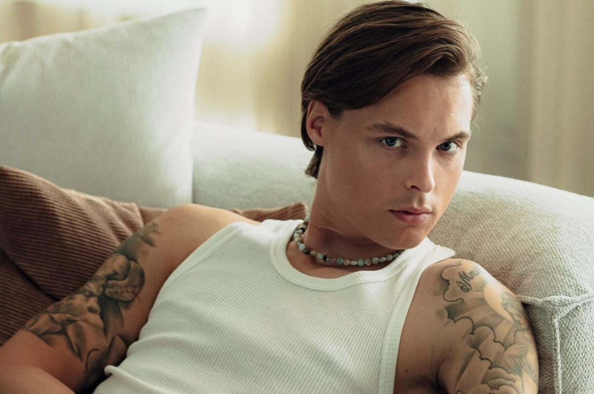 Nam tỷ phú trẻ tuổi đi du lịch khắp nơi trên thế giới trong các chuyến đi sang chảnh, từ Italy, Pháp đến Dubai. Ảnh: BI