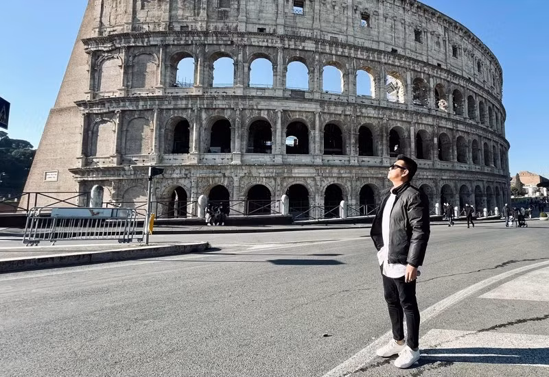 Sau khi ly hôn, Trần Văn Chương đã định cư ở Mỹ và cũng kín tiếng hơn về chuyện đời tư. Ảnh: FBNV