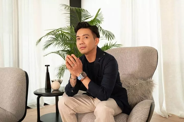 Thế nhưng, ít ai biết, đại gia Minh Nhựa từng tuổi thơ nghèo khó, cô độc. Ảnh: Vietnamnet