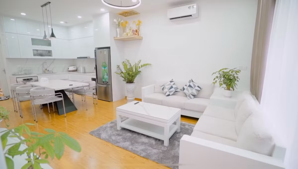 Theo đó, căn hộ của MC Khánh Vy có diện tích 100m2 với 3 phòng ngủ. Đây là nơi cô nàng sống cùng bố mẹ. Ảnh: Chụp màn hình