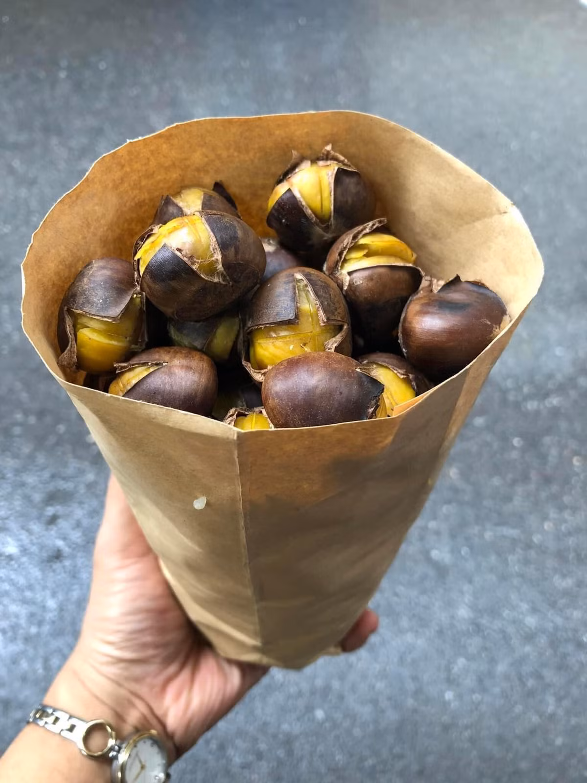 Tuy nhiên, do giá rẻ nên người tiêu dùng khi mua cũng nên lựa chọn kỹ để tránh những hạt bị mốc, hỏng.