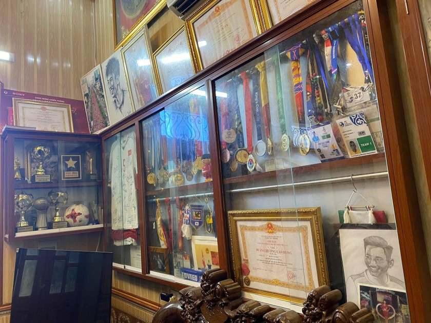 Góc thành tích đáng ngưỡng mộ của cầu thủ trẻ người Thái Bình. Ảnh: Baophapluat