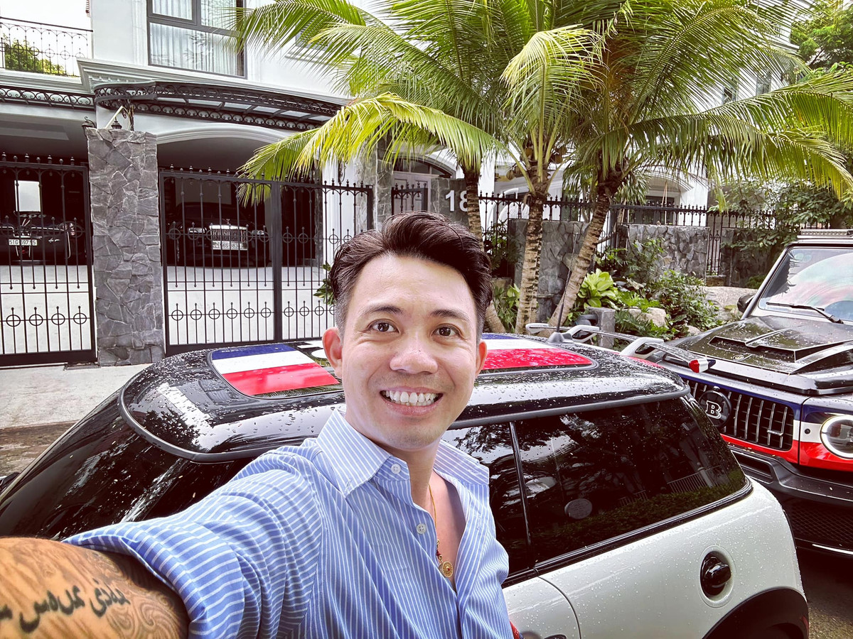 Biệt thự mới của Minh Nhựa rộng gấp đôi căn nhà trước đó và sở hữu khung cảnh bên ngoài thoáng đãng.