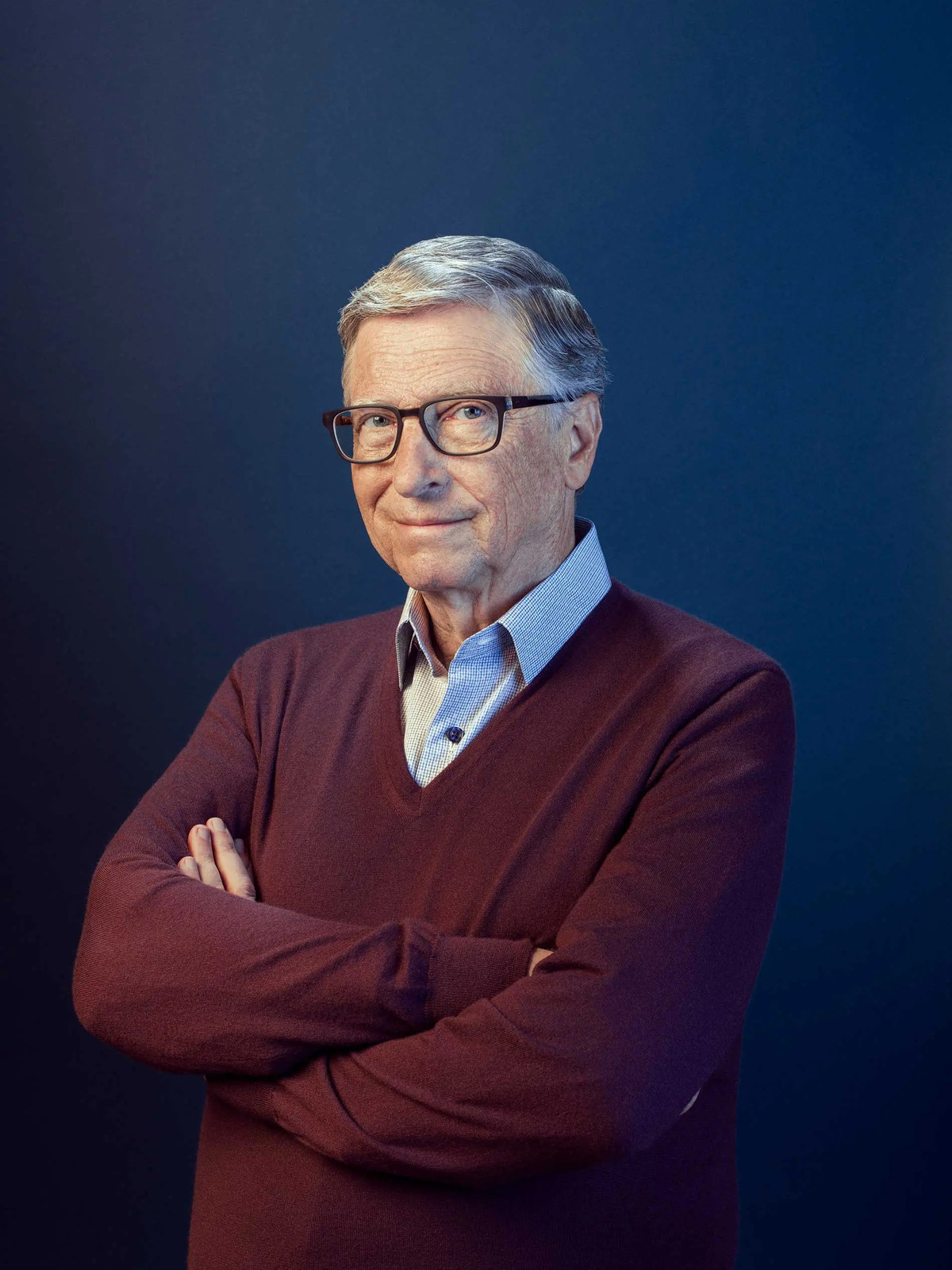 Những bộ trang phục thường ngày của Bill Gates đều rất giản dị. Đó chỉ đơn giản là một chiếc áo sơ mi phối cùng áo len khoác ngoài rất thân thuộc, gần gũi. Ảnh: Getty