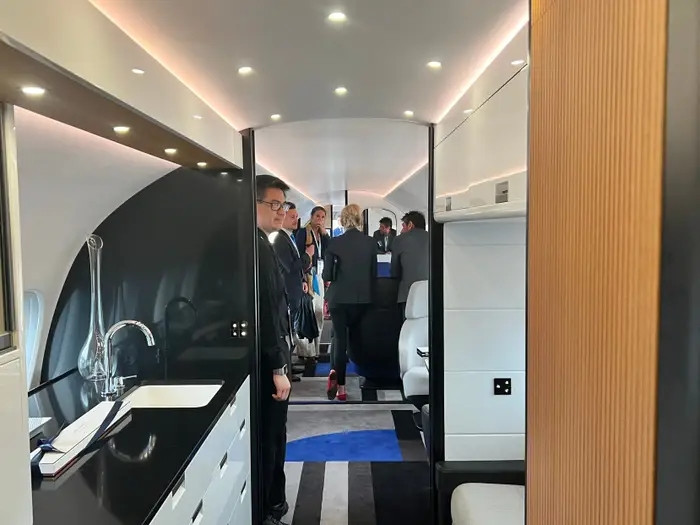 Lối đi rộng rãi, được bố trí hợp lý.