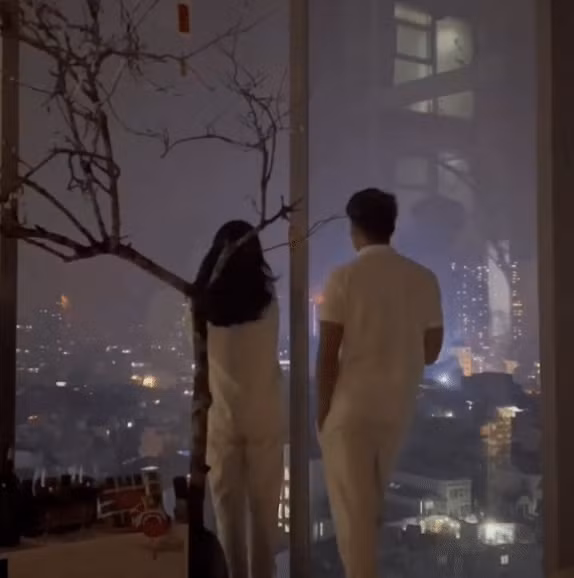 Từ căn hộ của Thành Chung cũng có thể ngắm pháo hoa đêm giao thừa. Ảnh: FBNV