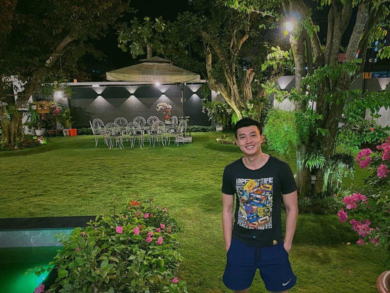 Biệt thự của Quốc Trường tại Cần Thơ rộng tới 700m2, khu vườn bạt ngàn cây cỏ, hoa trái.