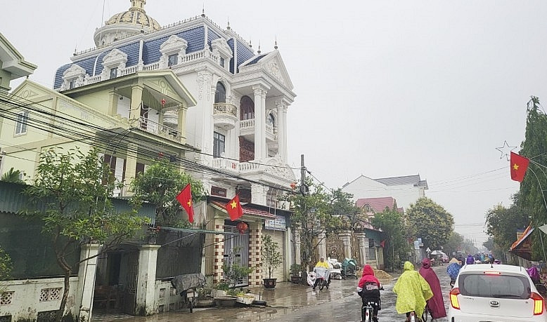 Được biết đến với biệt danh "thủ phủ đồng nát", xã Diễn Tháp (huyện Diễn Châu – Nghệ An) là nơi xuất thân của nhiều đại gia đi lên từ nghề “buôn đồng nát”. Ảnh: Công Thương