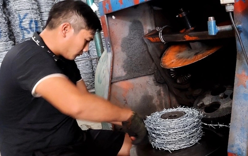 Thời điểm đó, cả làng cả xã đi buôn đồng nát. Vì thế, Diễn Tháp còn có tên gọi khác là "xã phế liệu, xã đồng nát". Ảnh: Dân trí