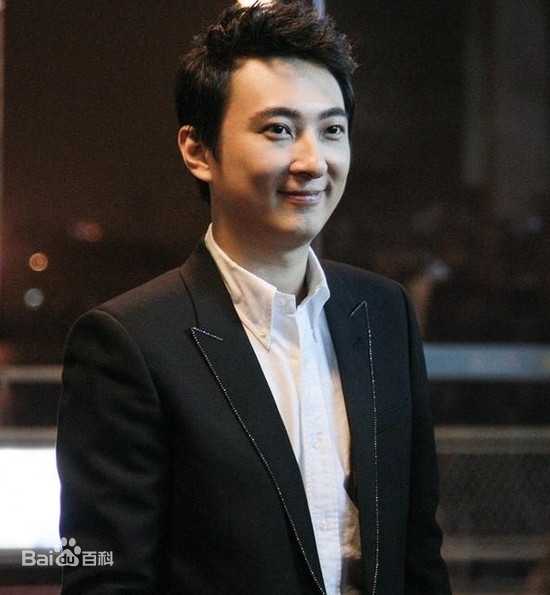 Suốt nhiều năm trời, Vương Tư Thông nổi tiếng là thiếu gia tiêu tiền như nước. Tư Thông là con trai độc nhất của ông trùm bất động sản Vương Kiện Lâm của tập đoàn Vạn Đạt Thương nghiệp Địa sản. Ảnh: Baidu