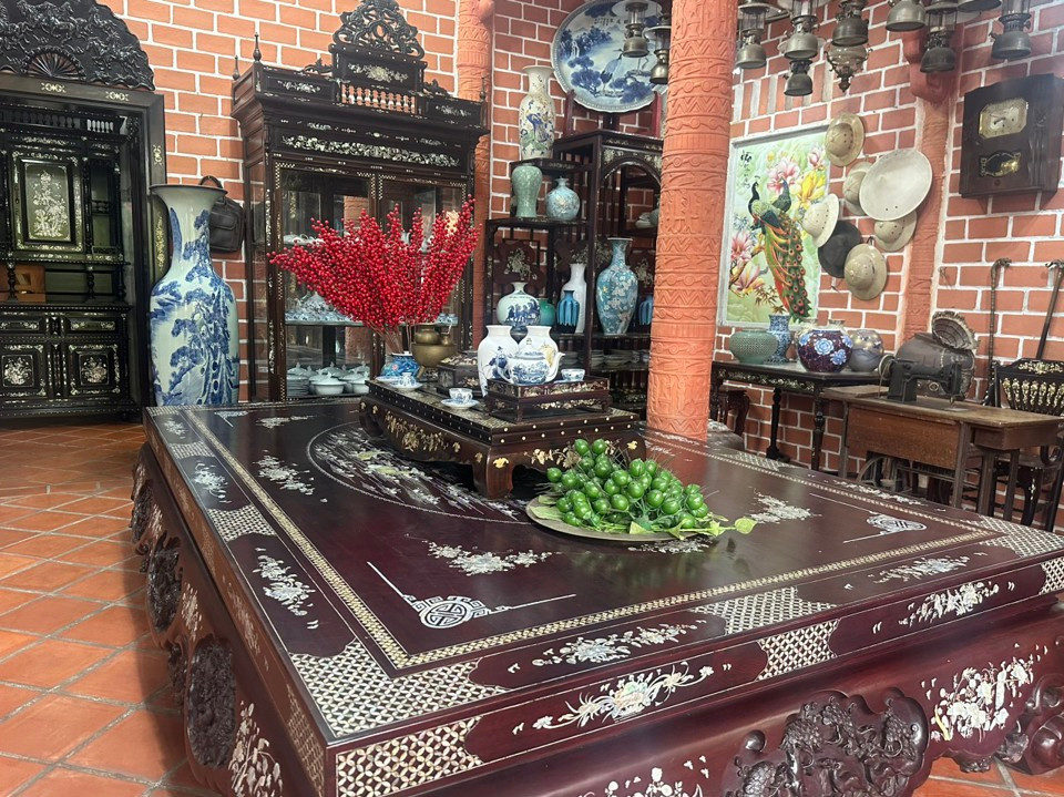 Riêng phần móng, cột nhà được ông đặt làm cốt bê tông và thép để căn nhà thêm phần chắc chắn. Ảnh: Kinhtedothi