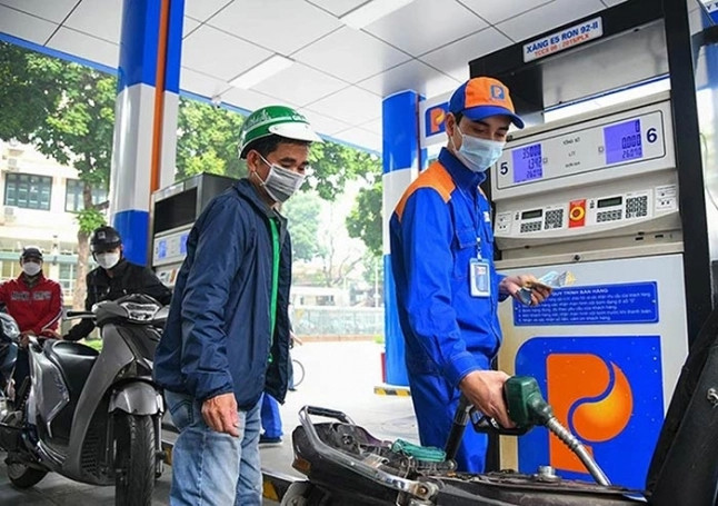 Gia xang giam gan 1.000 dong moi lit