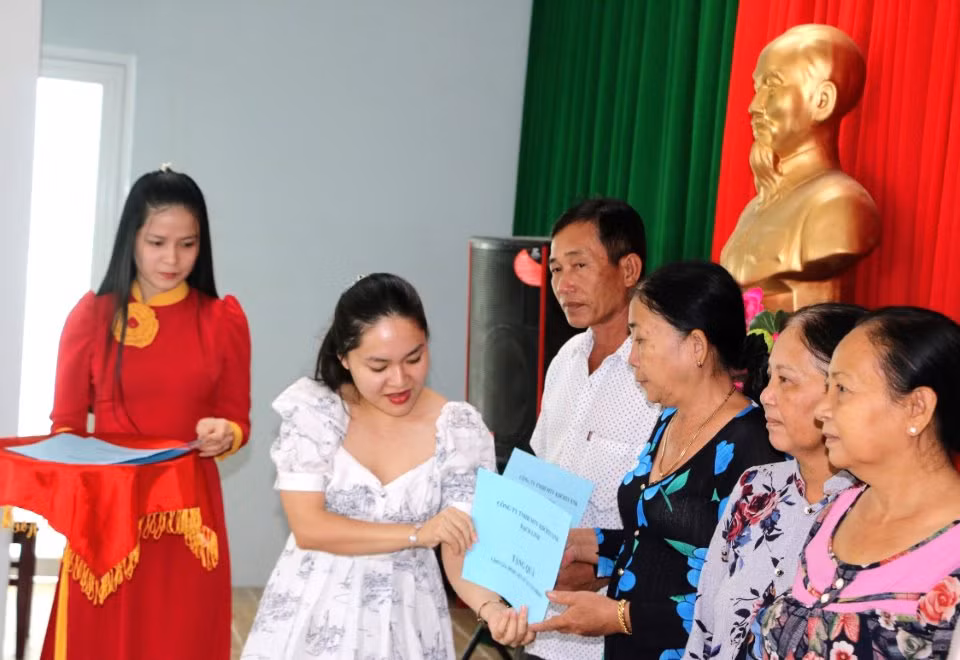 Sau đó 1 năm, Thanh Nhi được mẹ ruột giao lại quyền điều hành 3 công ty khác tại ấp Khúc Tréo A (Tân Phong) giá trị hàng trăm tỷ đồng. Ảnh: Baobaclieu