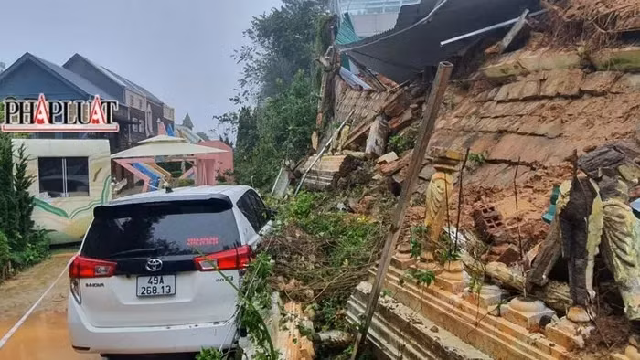 Bo taluy bi sat lo, hang tram khoi da do xuong nha dan-Hinh-4