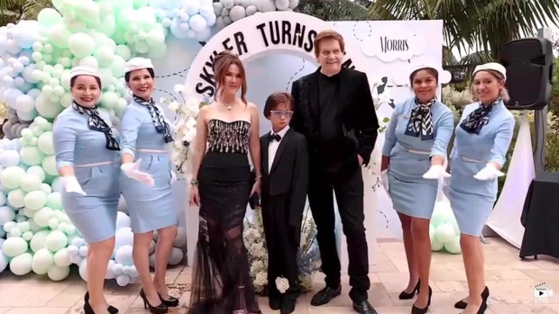 Mới đây, hình ảnh bữa tiệc sinh nhật cậu con trai của Mimi Morris và chồng tỷ phú được chia sẻ khiến ai cũng trầm trồ bởi sự xa xỉ "đậm mùi tiền".