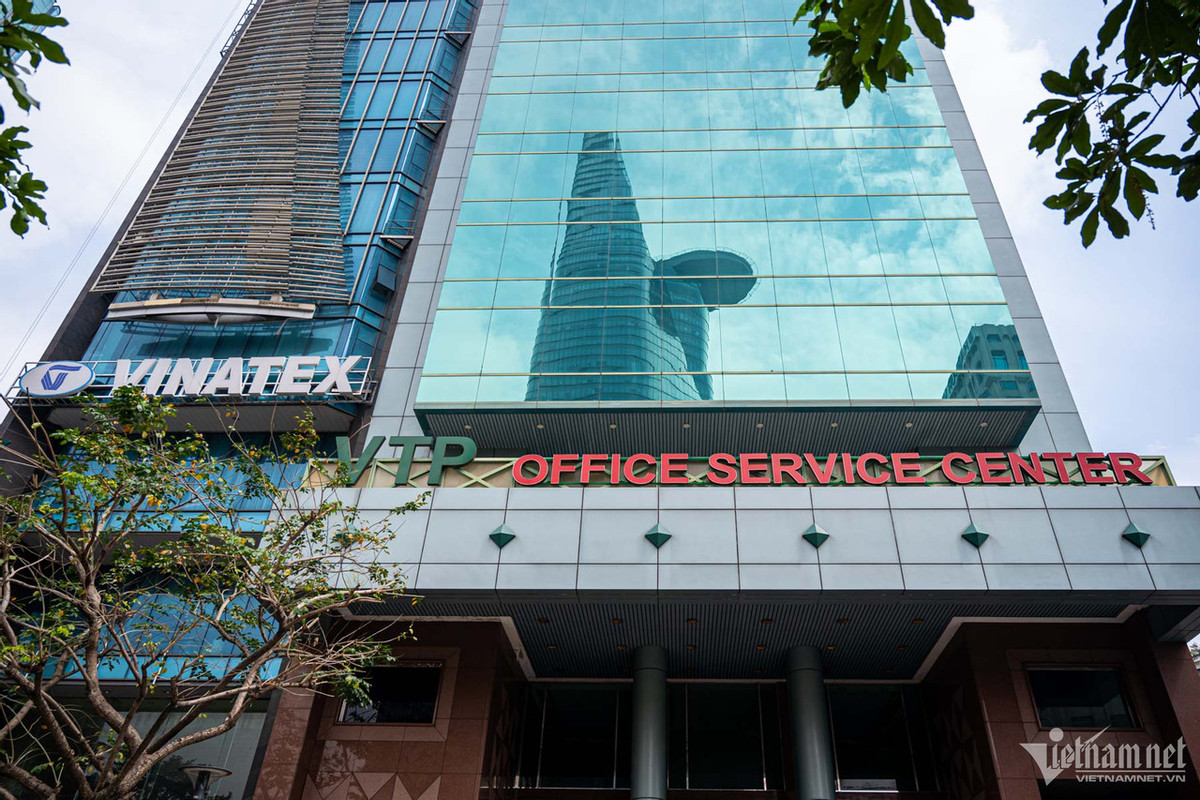 Trung tâm dịch vụ văn phòng VTP tại tòa nhà VTP Building (8 Nguyễn Huệ, quận 1, TP.HCM) nằm trong số các dự án trên 'đất vàng' Nguyễn Huệ liên quan đến Vạn Thịnh Phát.