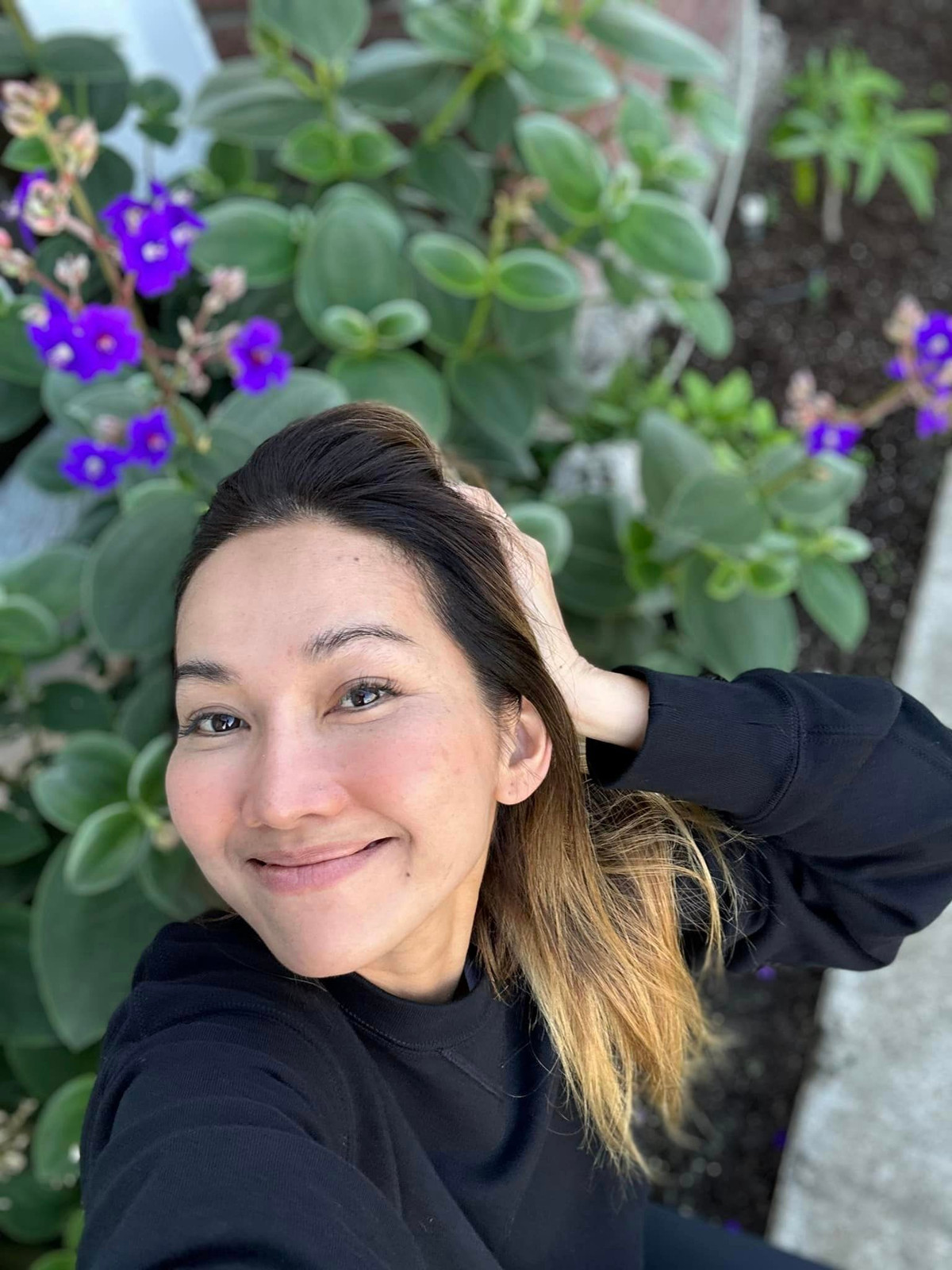 Ngôi nhà của Kim Hiền có sân vườn rộng rãi và gần những ngôi trường nổi tiếng để các con tiện sinh hoạt.