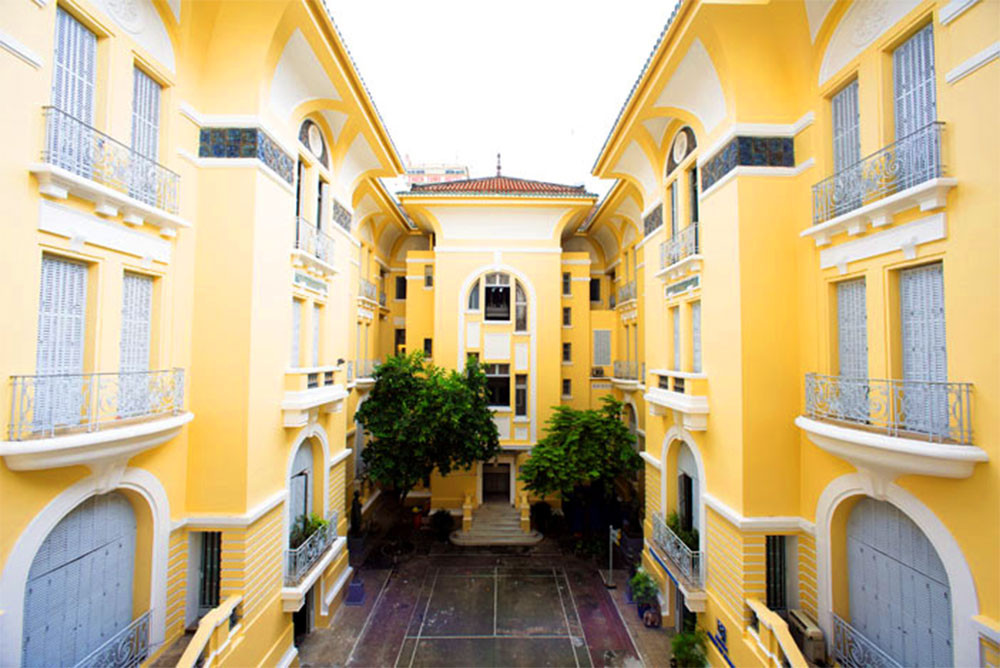  Dinh thự được xây dựng năm 1929, thiết kế hình chữ U. Ảnh: Thietkebietthu