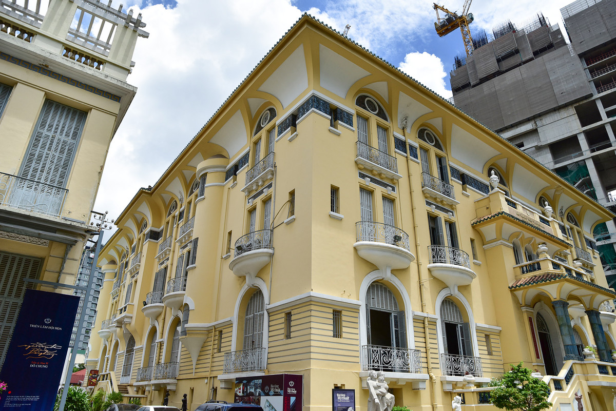 Sau năm 1975, gia đình Chú Hỏa chuyển sang nước ngoài định cư. Năm 1987, toà nhà được làm bảo tàng mỹ thuật nhưng đến năm 1992, Bảo tàng Mỹ thuật TP HCM mới đi vào hoạt động, phục vụ khách. Ảnh: Người đưa tin