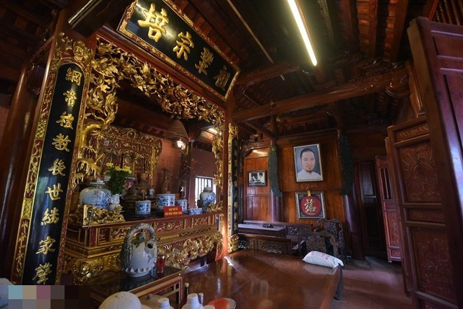 Ngoài ngôi nhà nhỏ trên phố Nguyễn Thượng Hiền – Hà Nội, danh hài Vượng Râu còn xây dựng một khu phủ thờ mang tên “Thiên Trường Vọng Phủ” ở Thạch Thất. Ảnh: Dân Việt