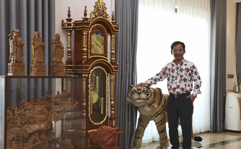 Nội thất trong nhà lộng lẫy với những món đồ nội thất độc nhất vô nhị. Ảnh: Dân trí