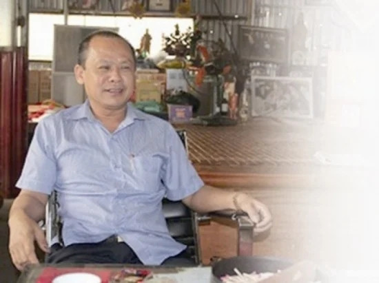 Minh "Sâm" tên đầy đủ Nguyễn Ngọc Minh, Giám đốc công ty TNHH Đại An (Bắc Ninh). Công ty chuyên về ngành nghề kinh doanh đồ gỗ mỹ nghệ cao cấp, bất động sản và xây dựng. Ảnh: Nongnghiep