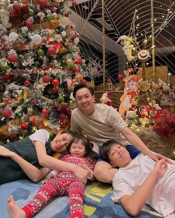 Vợ chồng Cường Đô La - Đàm Thu Trang đang sinh sống trong căn biệt thự có giá lên đến hàng chục tỷ đồng ở quận 7, TP HCM.