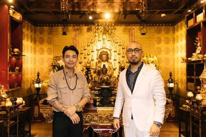 Trong biệt thự, đại gia Minh Nhựa còn thiết kế riêng một phòng thờ đặc biệt. Anh dành nhiều thời gian ngôi trong không gian này và tĩnh tâm. Ảnh: House n Home.