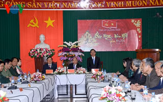 Thu tuong tham, chuc Tet tinh Quang Nam, Quang Ngai-Hinh-4