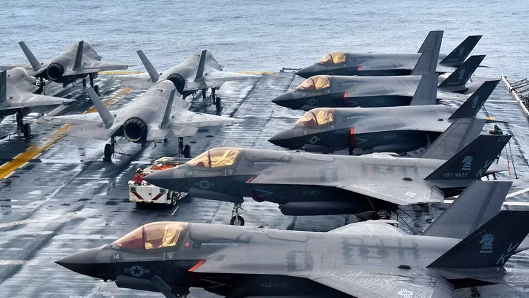 Trả lời câu hỏi của Maria Bartiromo, người phỏng vấn của Fox News "Chúng ta có thể làm được không?". Tổng thống Trump khẳng định: "Chắc chắn Mỹ làm được điều đó và hiện tại nhiều linh kiện của F-35 trước đây được sản xuất ở nước ngoài đã bắt đầu được nội địa hóa".