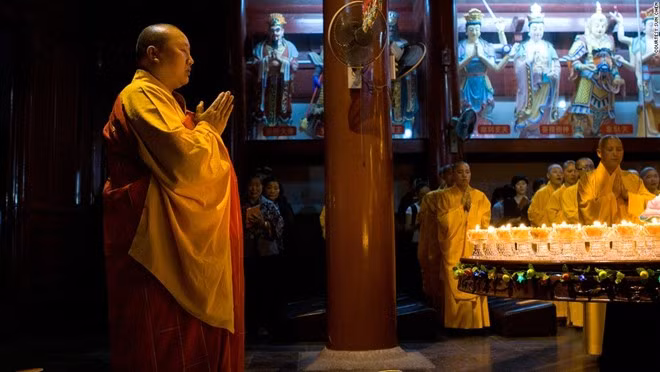 Ông đã đến đền Kê Minh không biết bao nhiêu lần để có thể chụp được những bức ảnh đẹp.