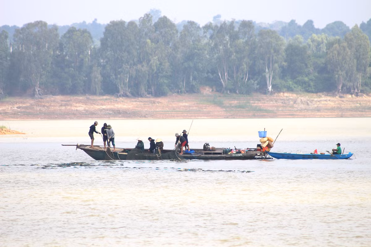 Dong Nai: Hai Viet kieu ve tu Campuchia duoc cap Chung nhan can cuoc-Hinh-3