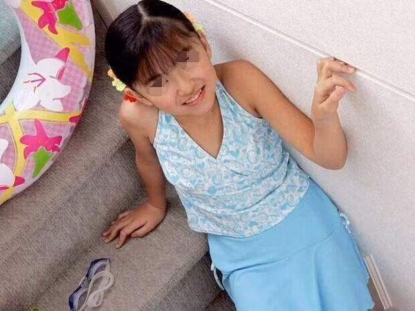 Bé gái 5 tuổi đã dậy thì, bà hối hận vì phạm phải một sai lầm - Hình 4 Be gai 5 tuoi da day thi, ba hoi han vi pham phai mot sai lam-Hinh-4