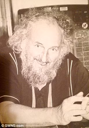 Chet tham vi nhan thach do an 4 qua trung luoc trong 1 phut